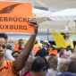 Die Forderung auf der Friedenstafel und in einem offenen Brief an den Oberbürgermeister: "Augsburg soll sicherer Hafen werden!"
