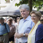 Stadtdekanin Susanne Kasch dankt Richard Fank, Vorstandsvorsitzender der Kreissparkasse Augsburg für die finanzielle Unterstützung des Augsburger Kirchentages | Foto: I. Hoffmann