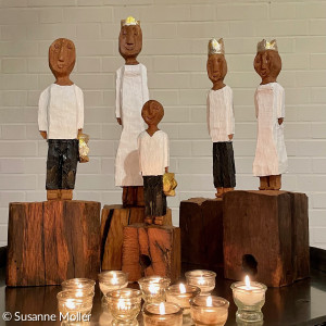 Königsfiguren in der Klinikkapelle der Uniklinik Augsburg