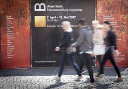 Unser Buch - Bibelausstellung Augsburg 7.4.13.5.2017 | Foto: I. Hoffmann